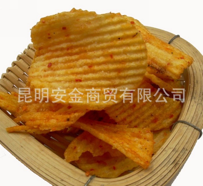 天使土豆片18克/袋 云南特產(chǎn)膨化薯片休閑零食品 批發(fā)一件代發(fā)