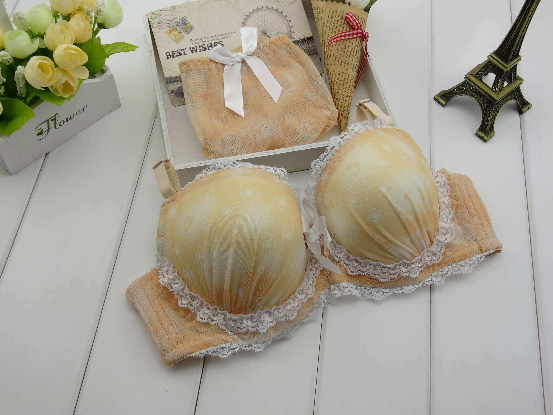 <em>品牌</em>佳斯芳新款少女<em>可爱文胸</em>聚拢中厚<em>小胸</em>厂家