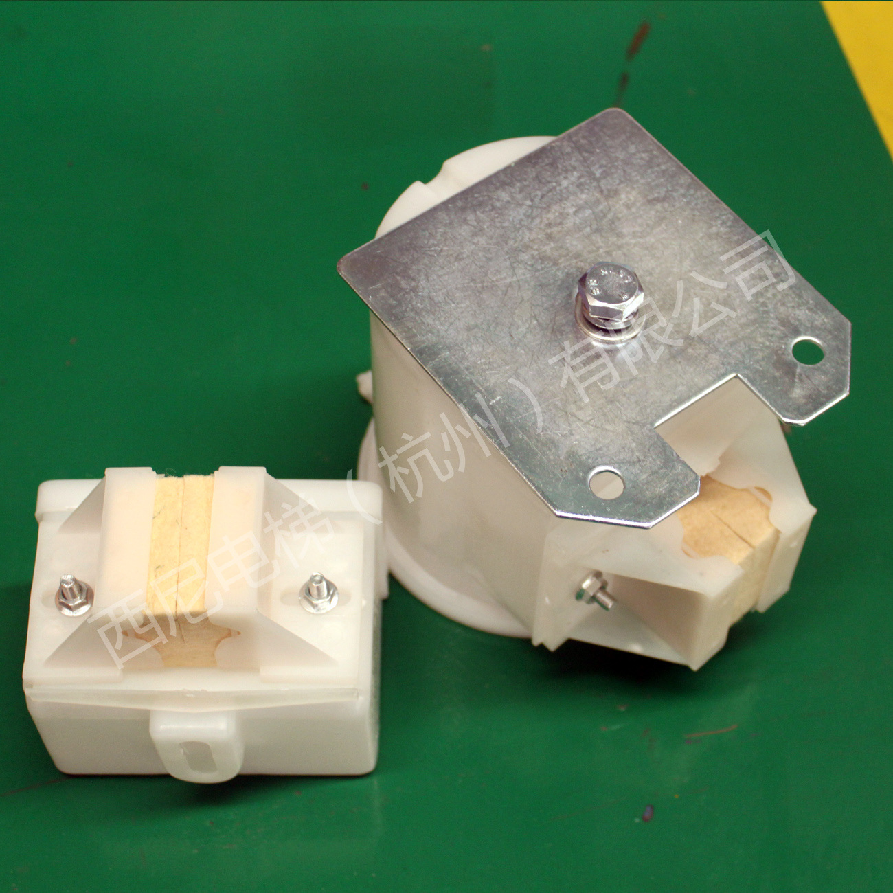 油杯（对重）方 (4)