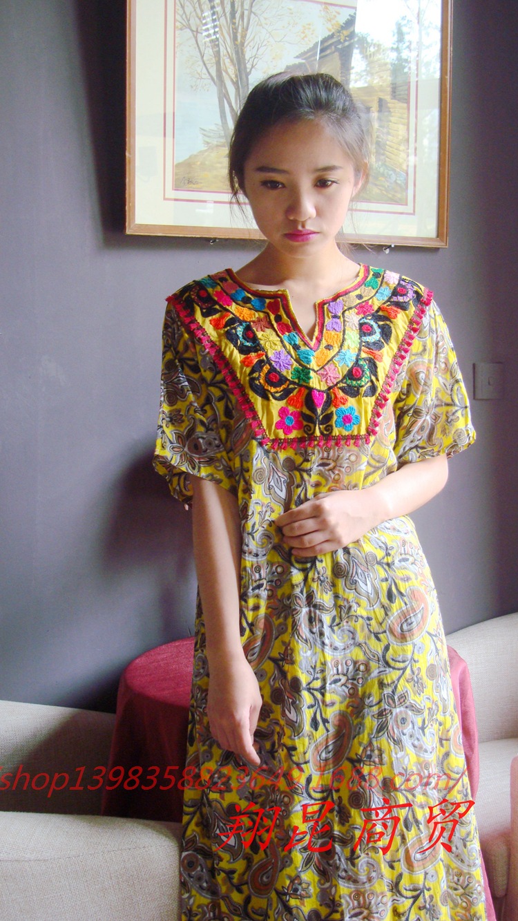 2014时尚新款实拍泰国女装 v领甜美手工绣花长裙 厂家直销 批发
