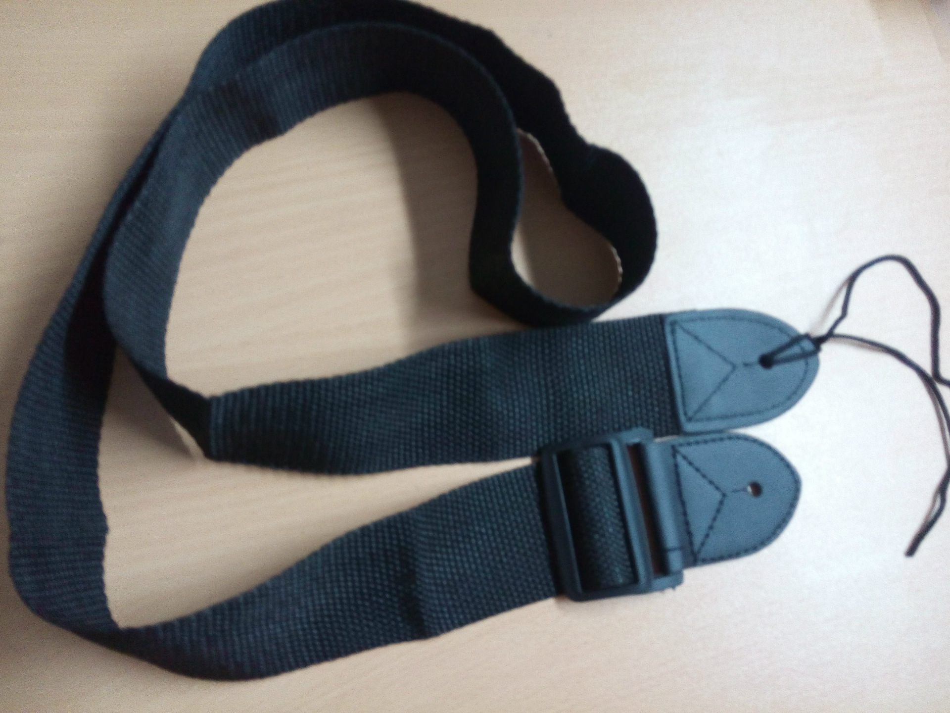 乐器配件-吉他背带 吉他带普及全黑色民主谣吉