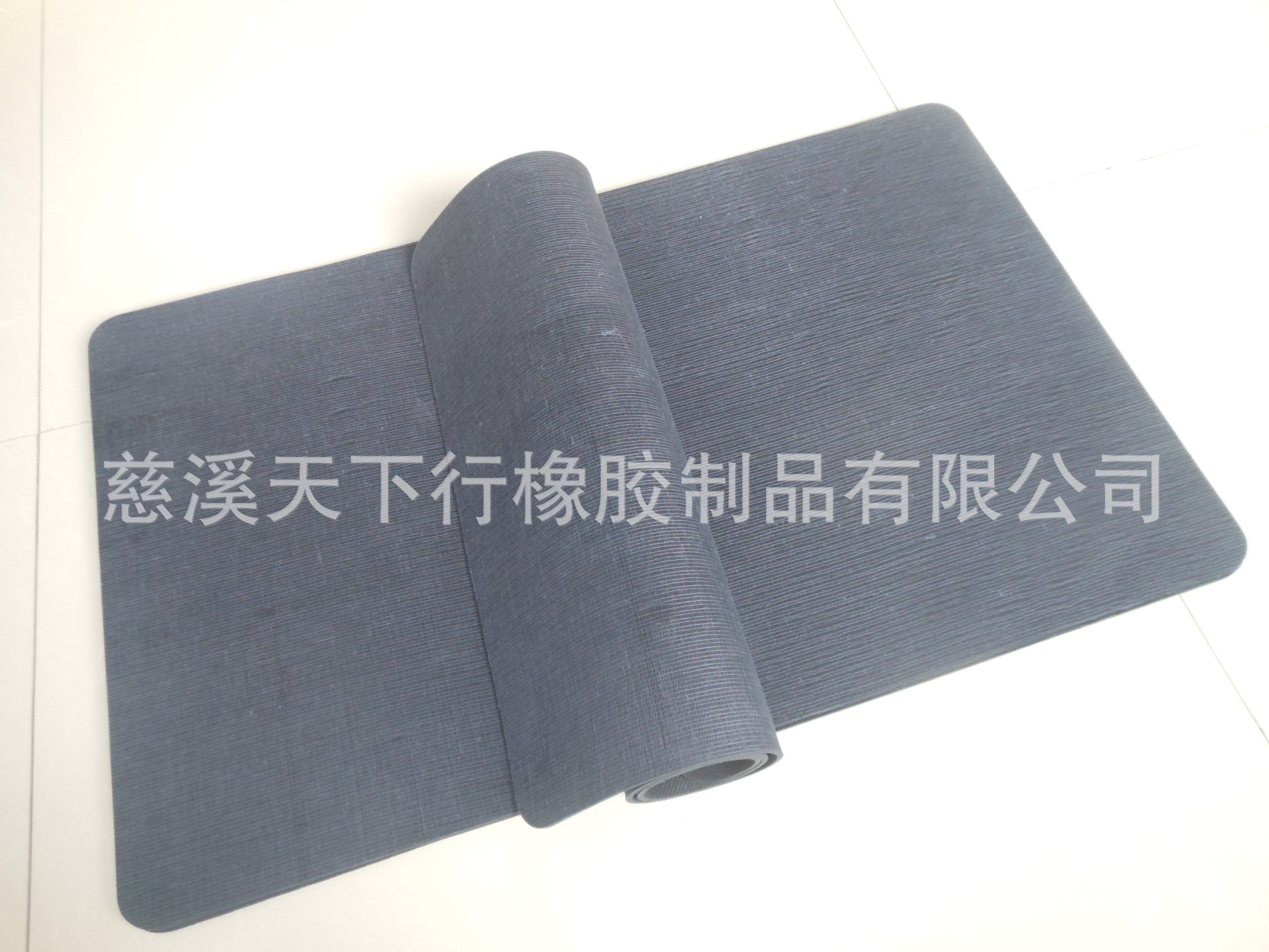 细布+细密橡胶发泡