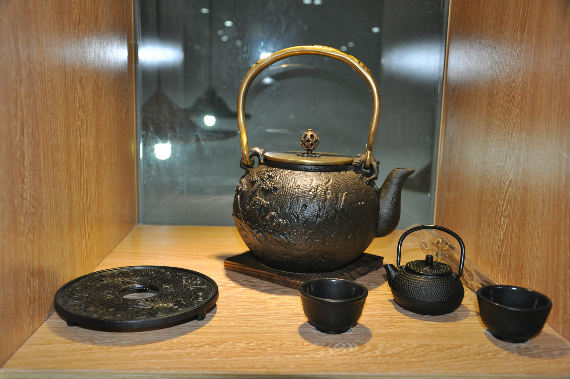 铁茶壶 铁壶 铸铁壶 日本老茶壶 《中国园林》 