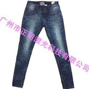 牛仔裤镭射印花[1]