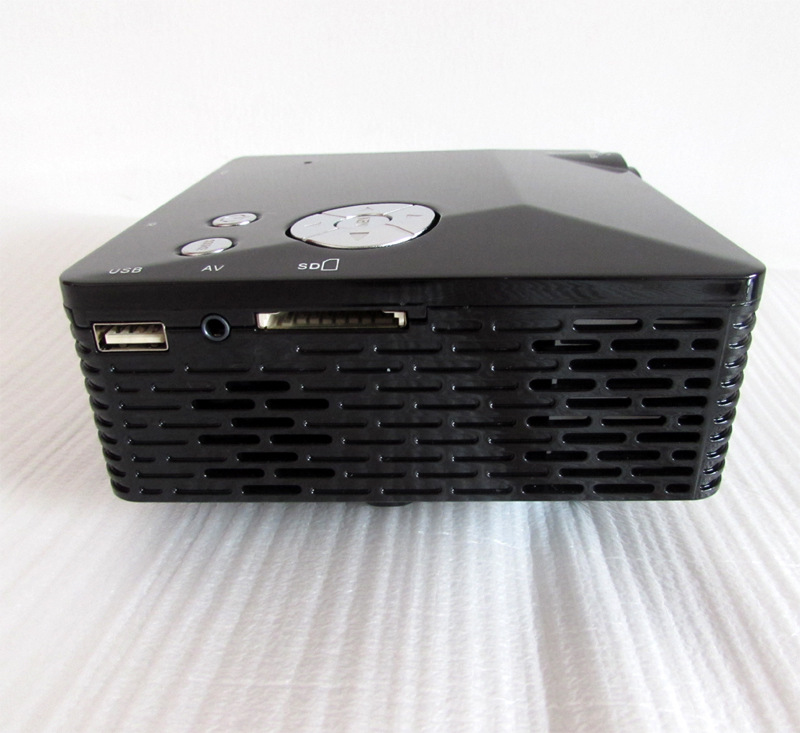 mini projector-side3