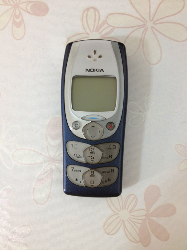 nokia诺基亚2300经典老人学生手机直板耐用蝴蝶型按键信号强