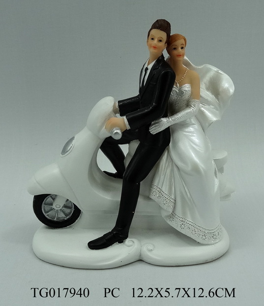【树脂工艺品 骑摩托车婚礼 高档婚礼人物】