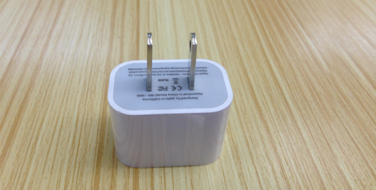 手机充电器一体_手机一体充电宝图片_一体机电池拆下充电