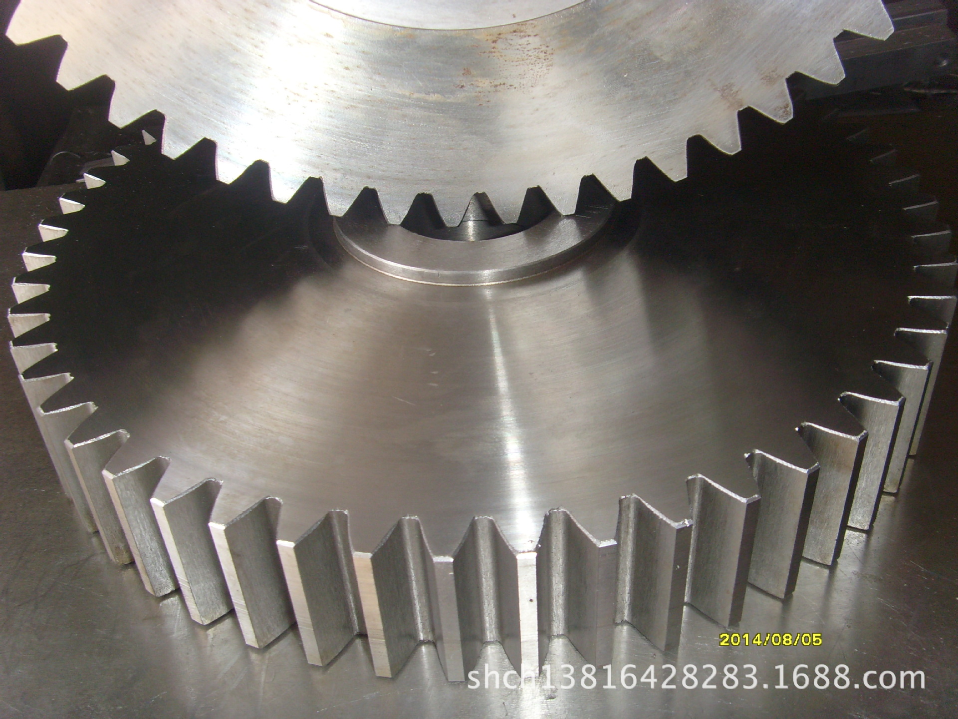 承接各类直齿轮、圆柱齿轮、斜齿轮定做加工