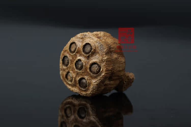 天然马拉ok沉香雕刻如意福莲蓬手把件 把玩包挂手捻招财纳福