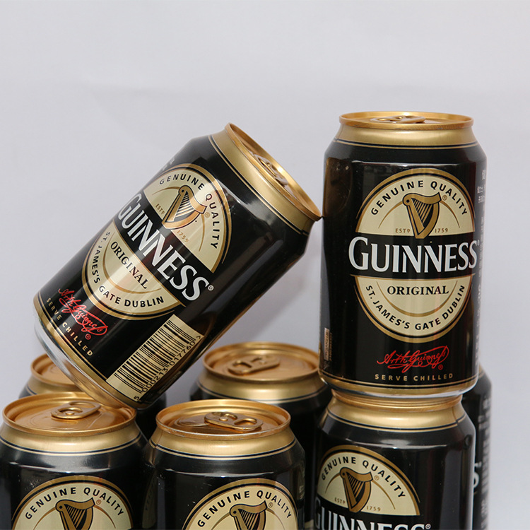 guinness听装啤酒   品牌:健力士 原产地:马来西亚 颜色:黑褐色 酒精