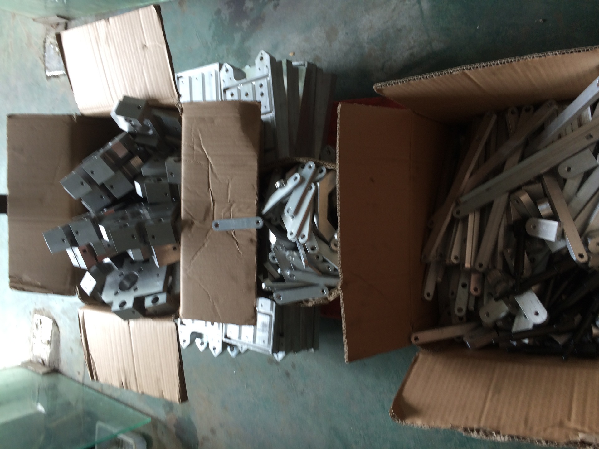 数控车床大小批量加工、CNC加工中心专业翻砂件加工、车铣件加工