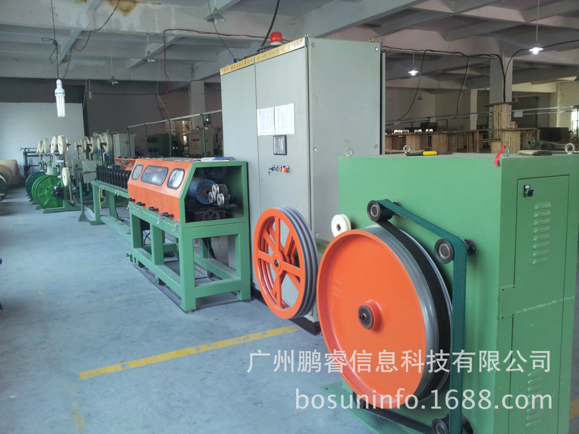 生产工厂车间实拍图