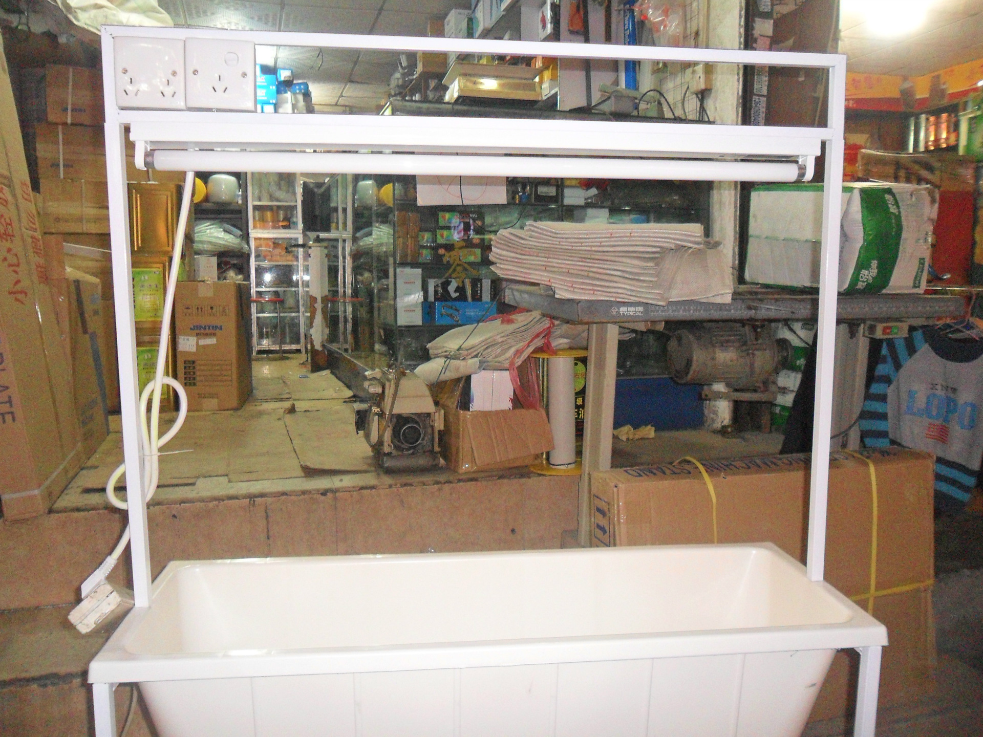 服装加工辅助设备-工业用缝纫机车斗 衣车用灯