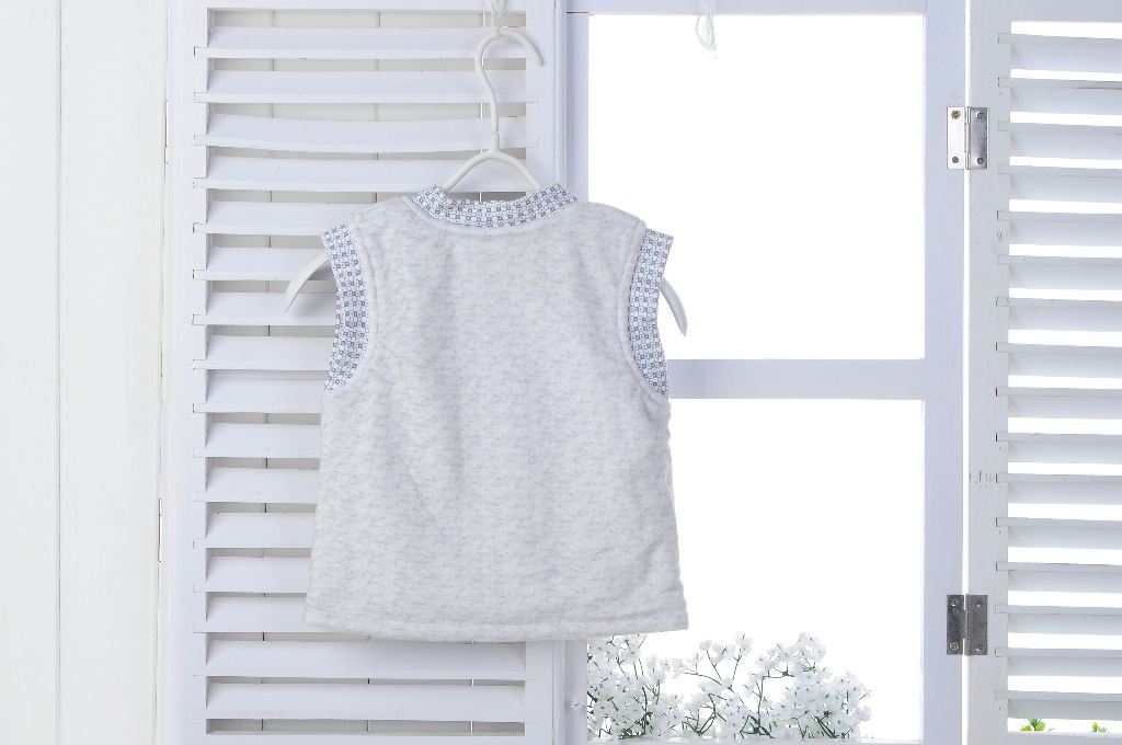 【厂家直销 14秋冬新款童装 <em>水晶绒</em>对襟<em>马夹</em>坎