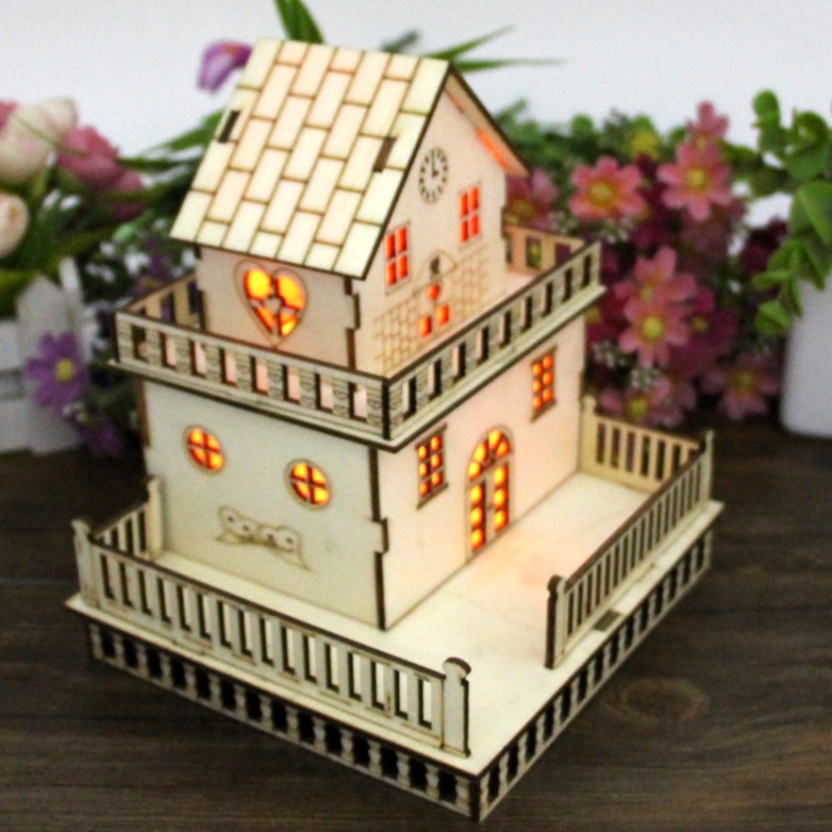 13-1创意木质带灯小房子摆件 原木环保小房子模型 生日礼品批发