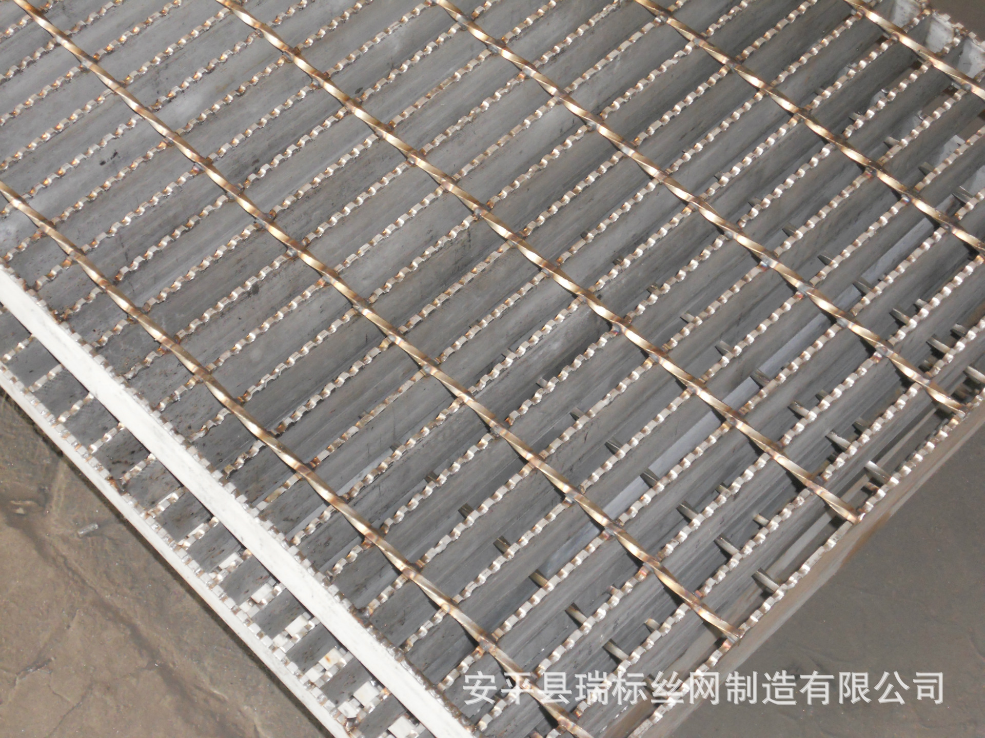 厂家直销不锈钢格栅板 质量好!价位低!欢迎订购