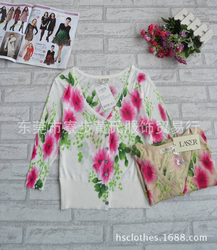 新款<em>针织衫</em> 韩版小花朵印花<em>针织衫</em> <em>女式开衫七</em>