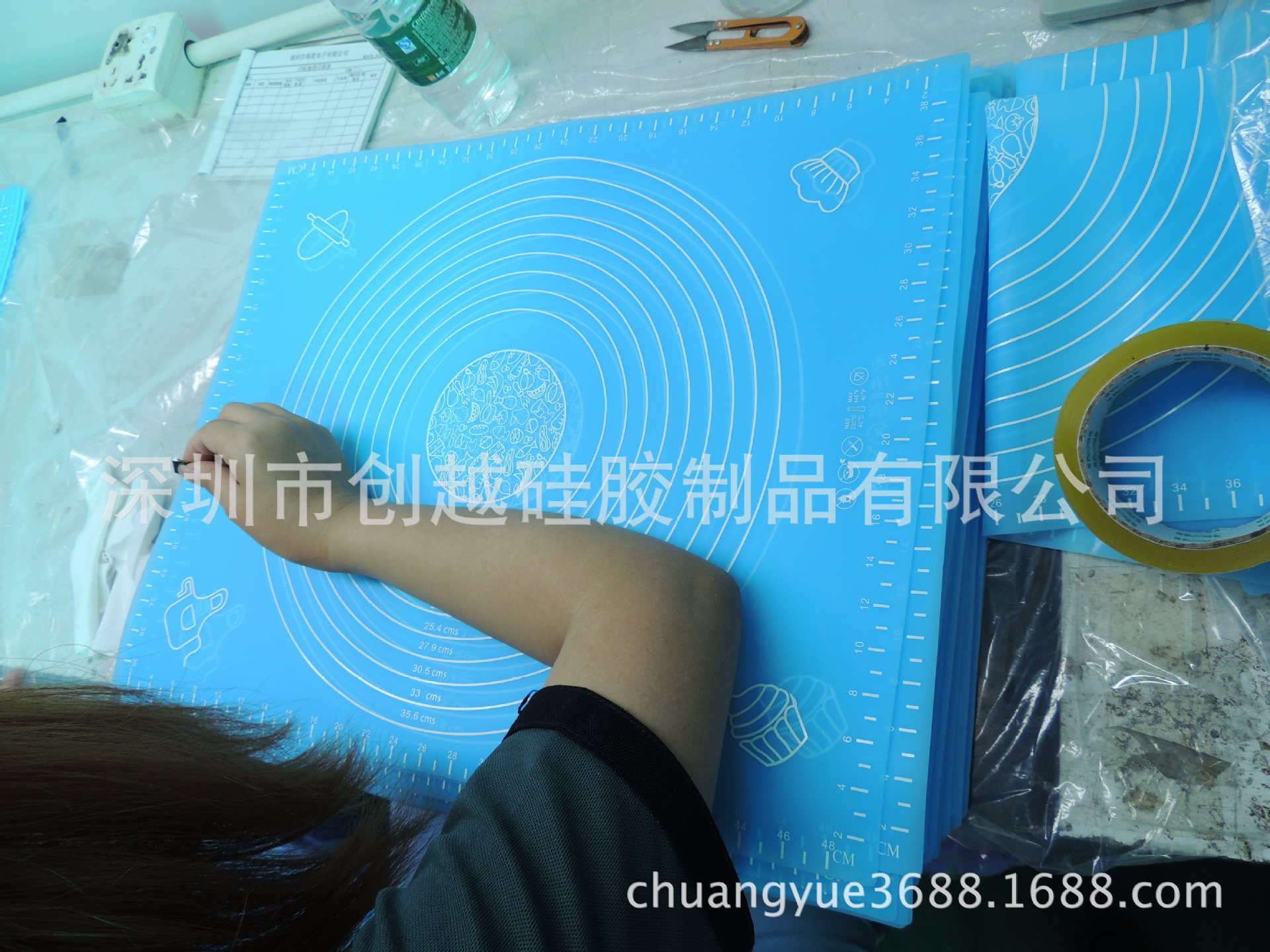 【厂家批发】大号硅胶揉面垫50*40cm 刻度硅胶软面垫 烘焙和面垫