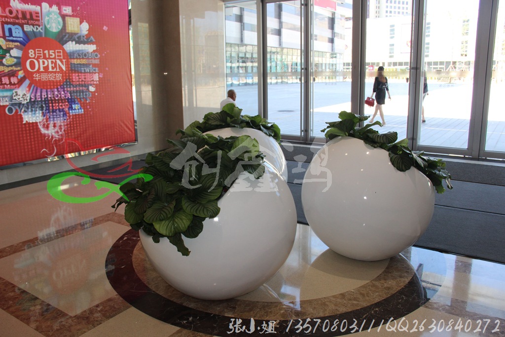 爆款商场美陈玻璃钢花盆花缸厂家专业生产玻璃钢插花花盆厂家直销