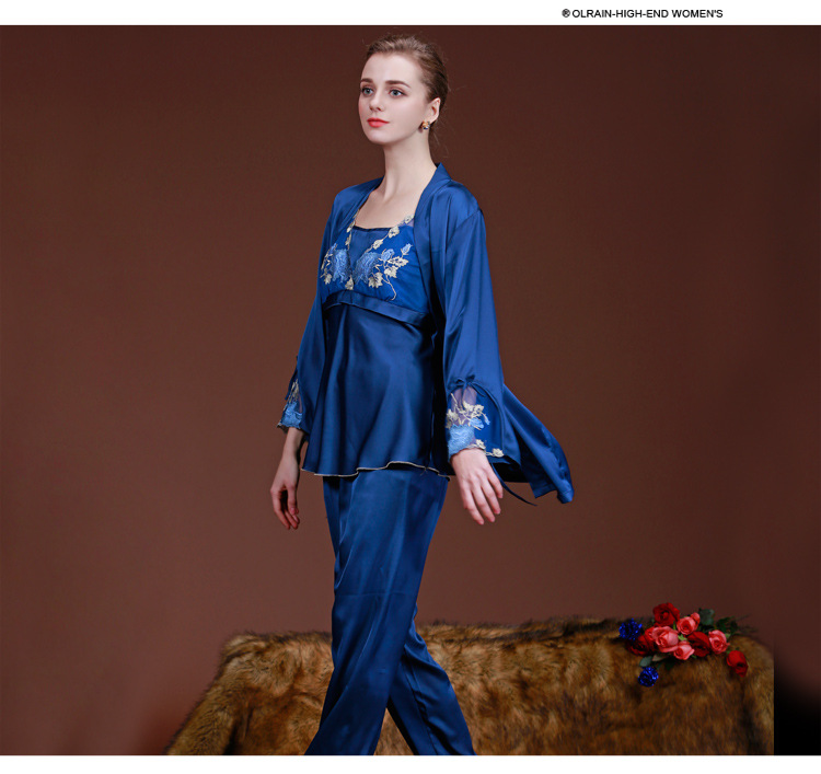 模特展示藏青_05