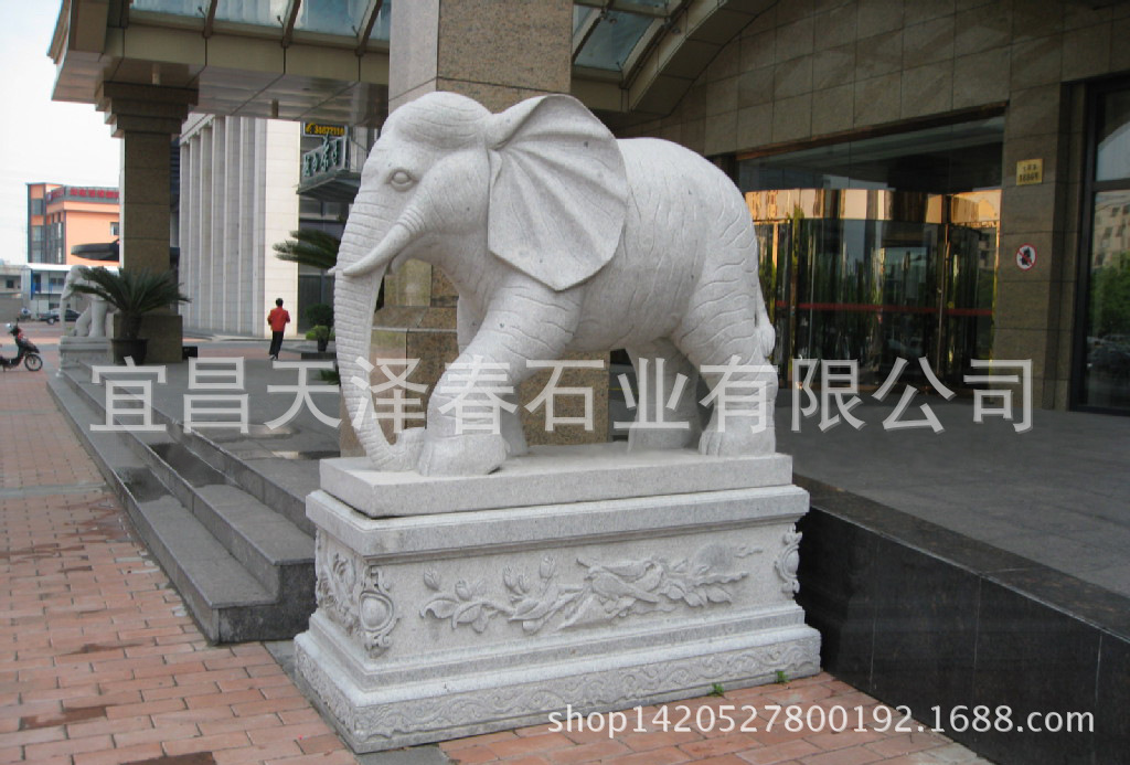 石雕大象 酒店门口摆放***风水摆件花岗岩大象 厂家定做大象