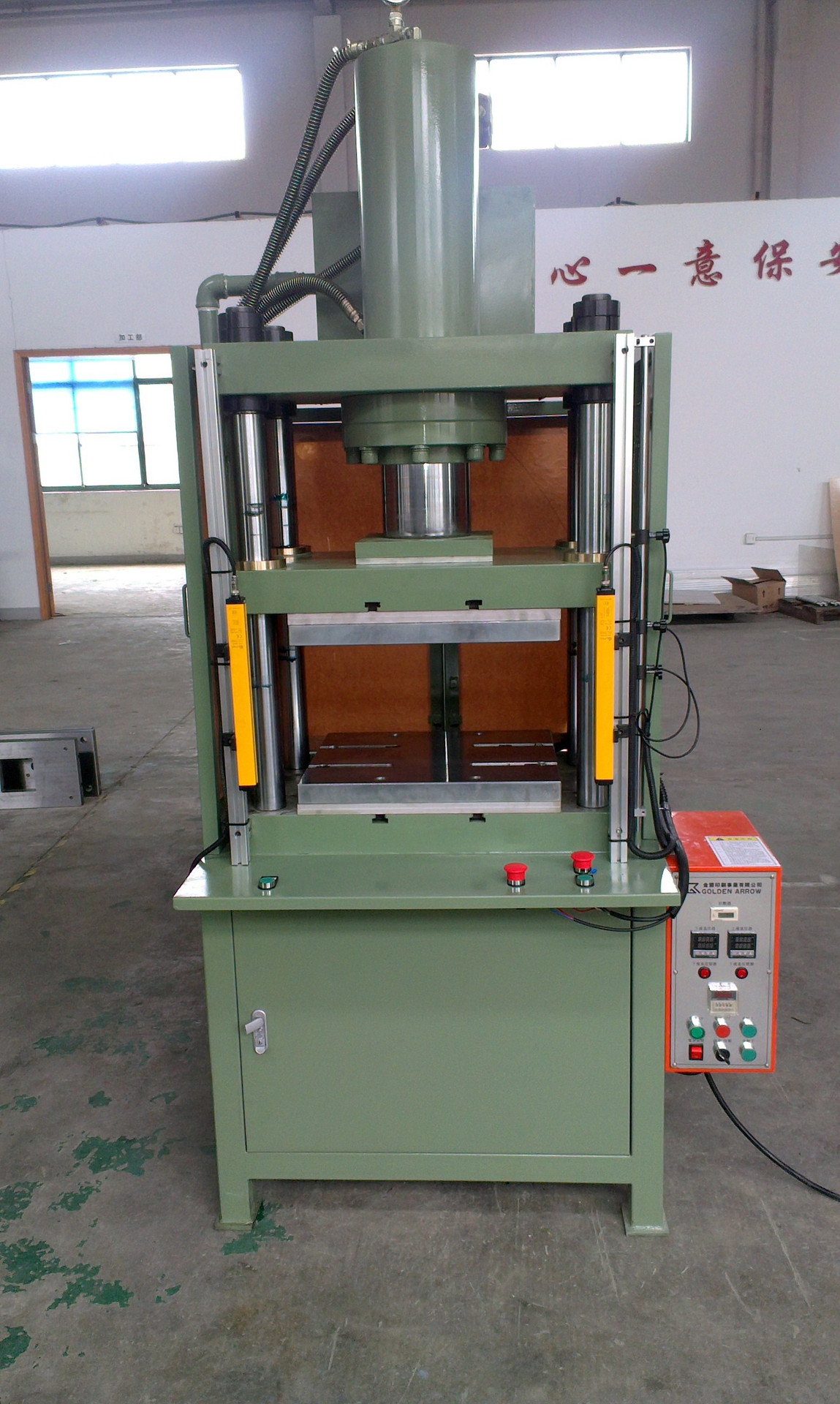 x1_1.1376011964_1552_2592_7330