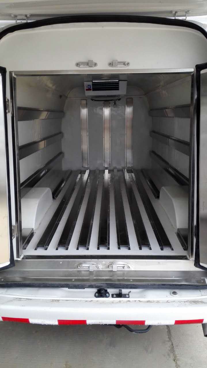 面包型药品冷藏车,严格审核通过药检局检测合格!