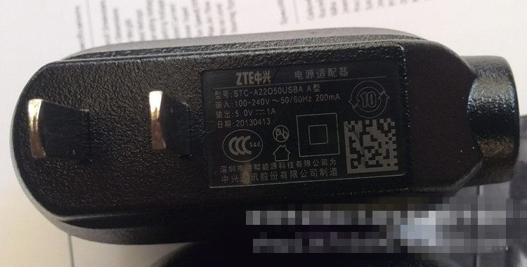 zte中兴 原装 手机usb充电器 5v 足1a 黑 小巧便携 全新 侧插式