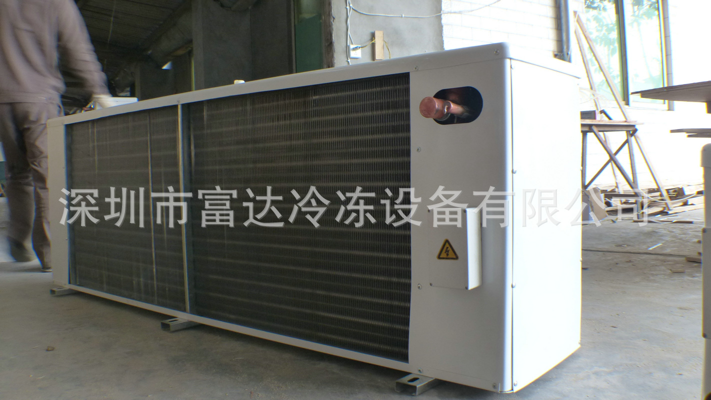 L1030898