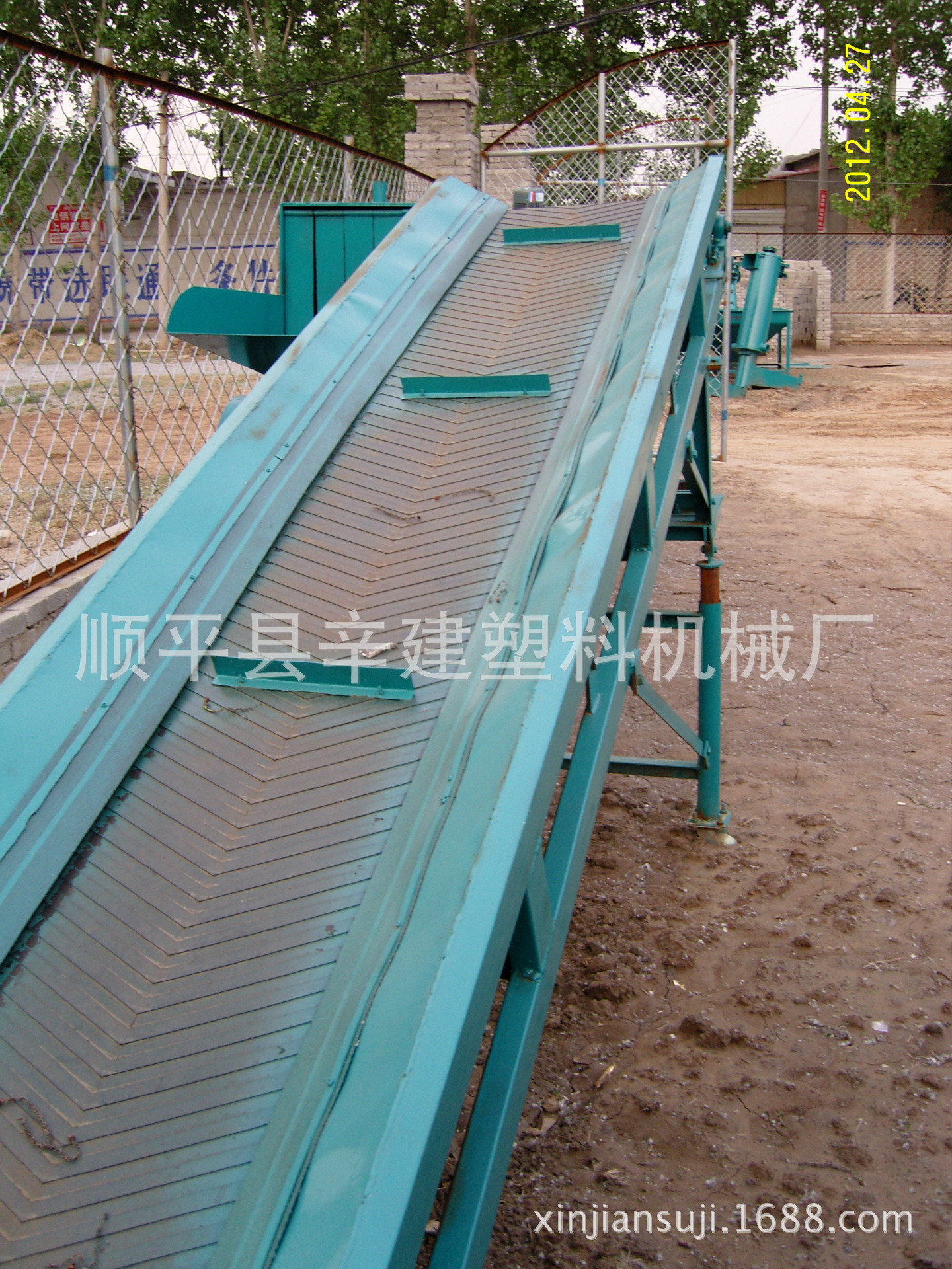 辛建塑料机械供应 600型自动装车机 输送带输送机 上料皮带