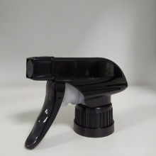 供應全塑方槍噴霧泵28400黑色噴槍28牙410手扣式塑料噴霧器噴嘴