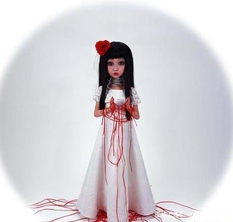 00后小女孩惊悚COS 让<em>鬼娃娃花子</em>再现江湖 -