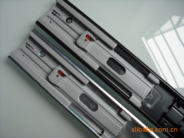 供应抽屉滑轨配件阻尼器全拉出阻尼器全展式缓冲器滑轨缓冲器