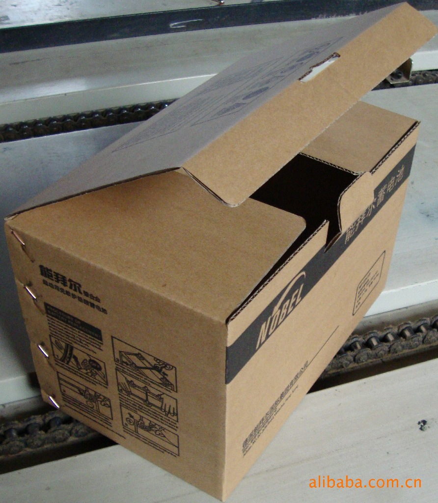 本纸盒为蓄电池包装用