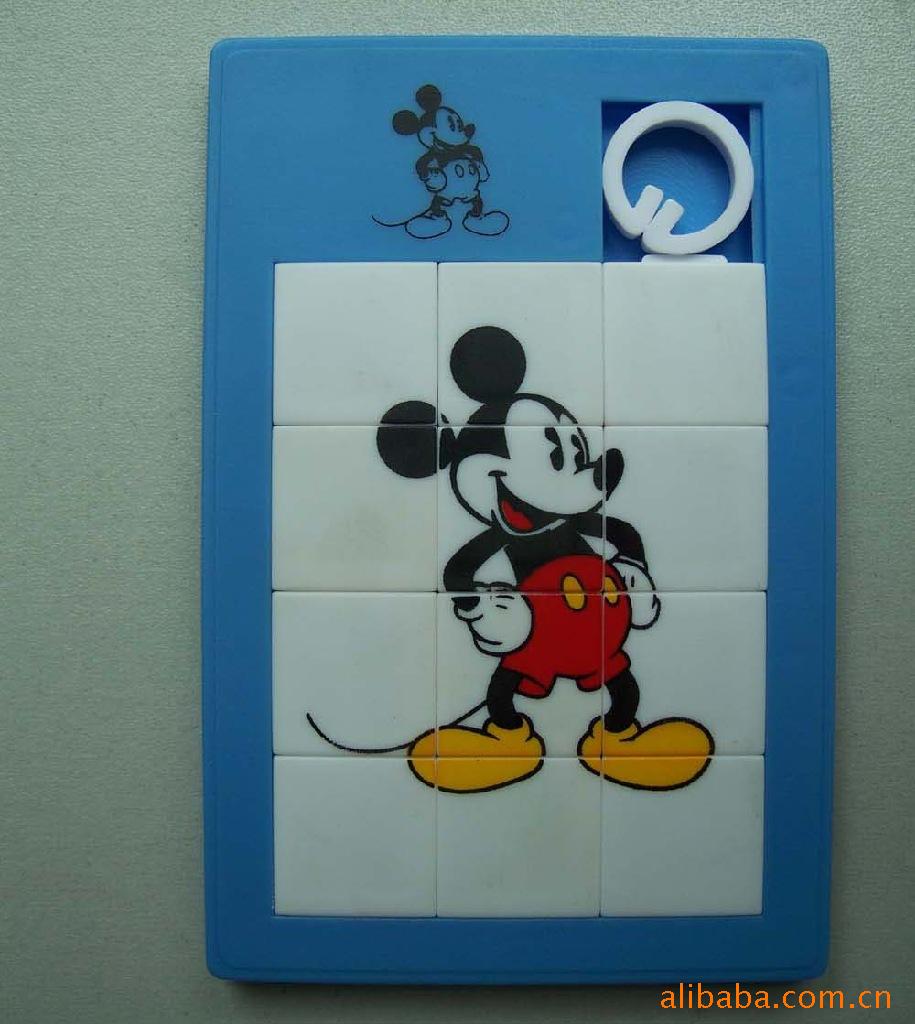 特惠智力塑料平面拼图12格