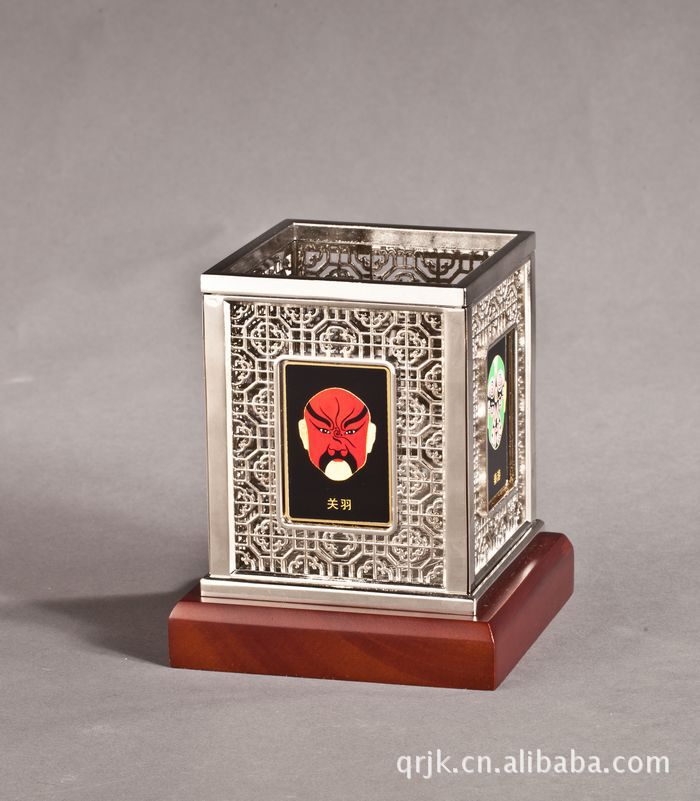 新产品推荐---金属方笔筒