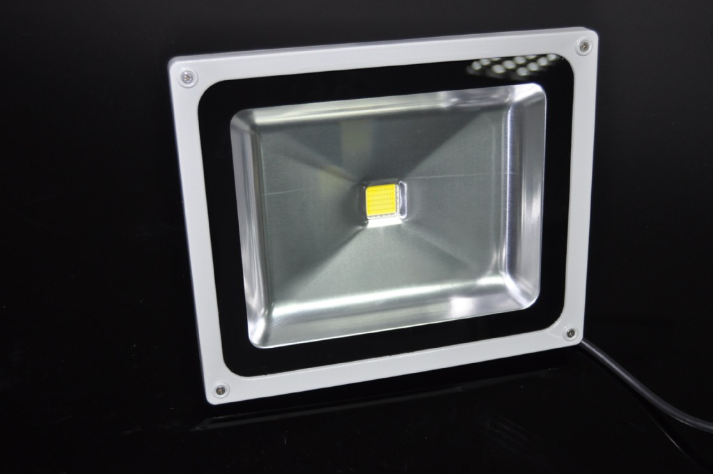 led隧道灯专业供应led隧道灯led道路灯比速光电