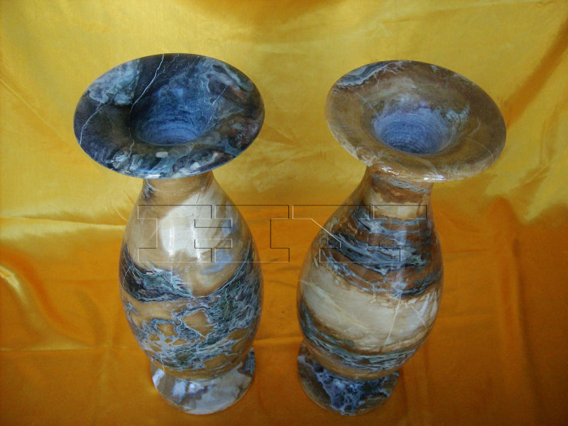 厂家供应优质石料工艺品,天然大理石孔雀石精品鱼嘴型花瓶摆件