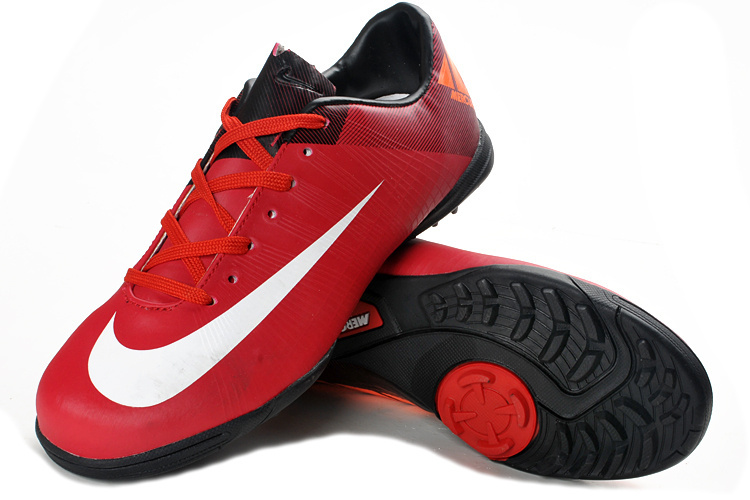 淘宝热卖耐克刺客7代草钉童女鞋足球鞋 30--45 一件代发