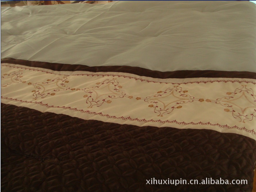 全涤 涤塔夫 四件套 绣花 床上用品 110.00,108.00元/套