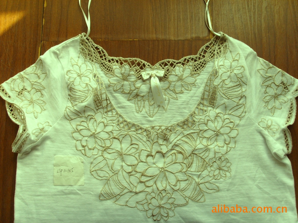 衣片水溶绣花加工 也可以用热熔膜刺绣