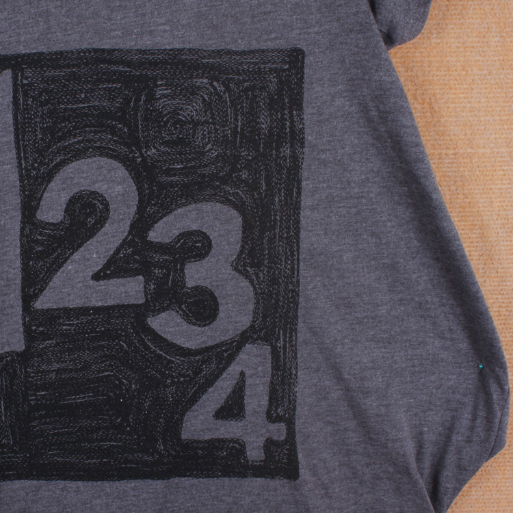 批发女装 新款expensive时尚数字t恤 dy184图片_19