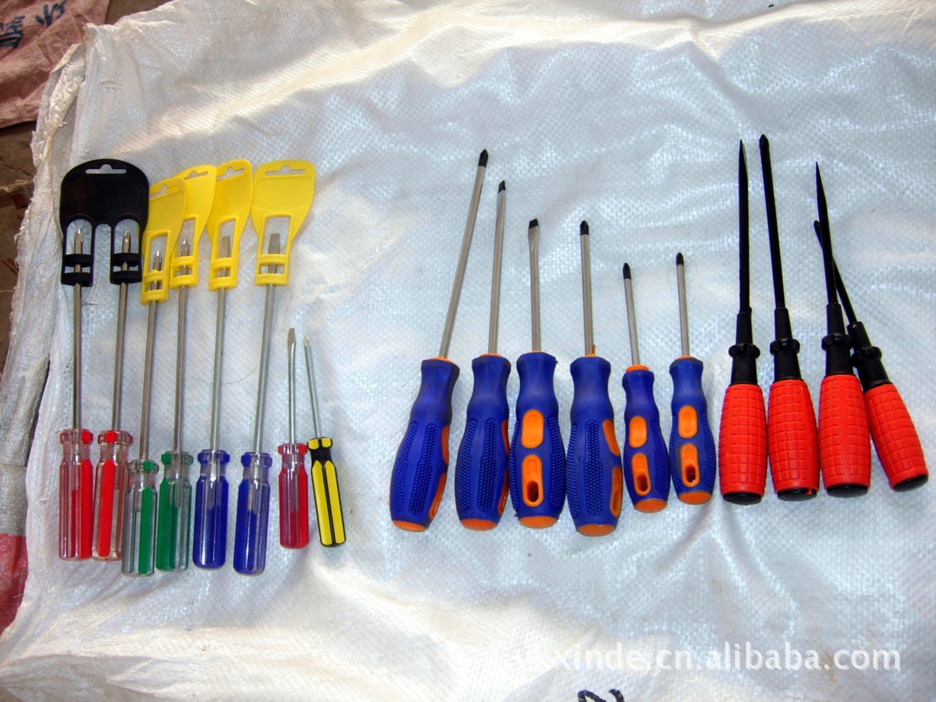 供应五金工具 (图)随车工具 开口扳手 螺丝刀 套筒扳手 - 供应五金工具 (图)随车工具 开口扳手 螺丝刀 套筒扳手厂家 - 供应五金工具 (图)随车工具 开口扳手 螺丝刀 套筒扳手价格 - 永康市芝英新德五金冲件厂 - 马可波罗网