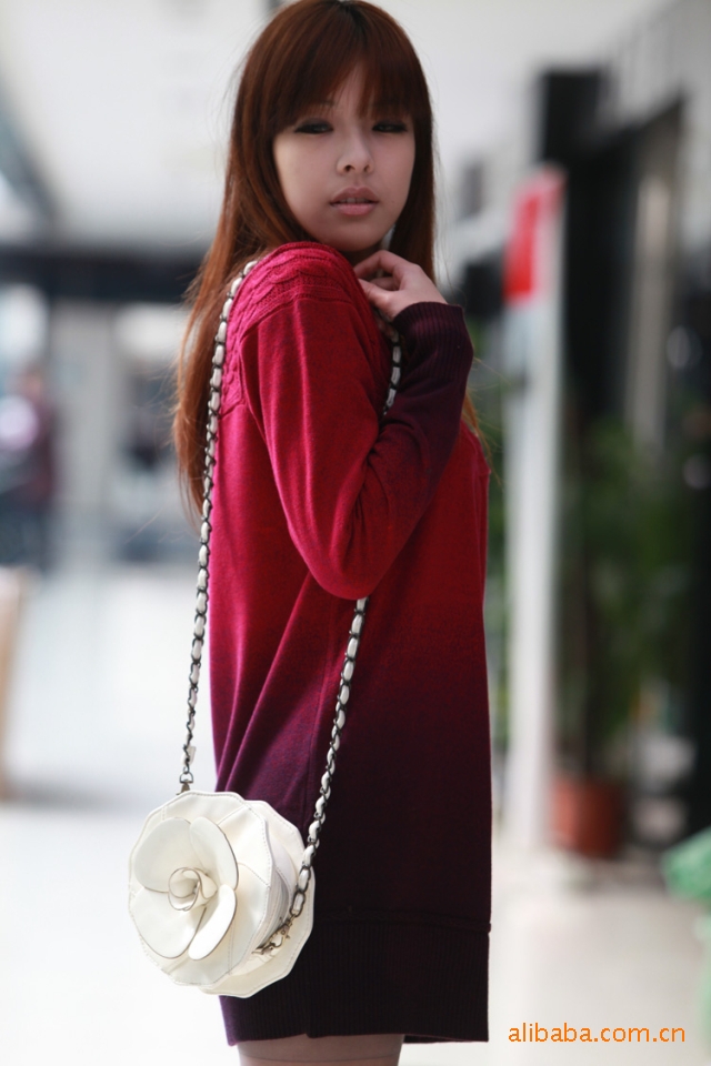 品牌:蓝眼泪 面料:羊绒 款式:套头 颜色:铁锈红 卡其色 灰色 玫红色