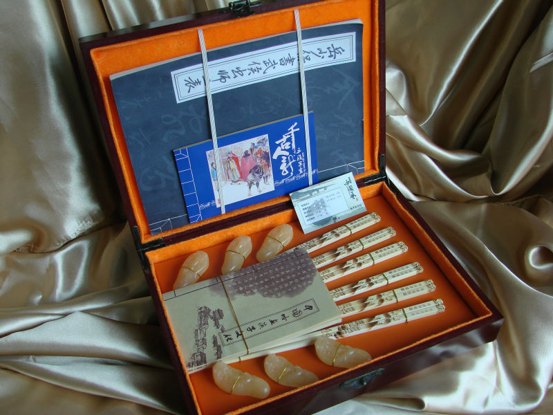 南阳三宝礼品套装 烙画玉器出师表 商务礼品 旅游纪念礼品