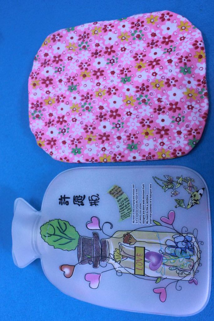 厂家直销批发供应乐雪儿中号绒布套850ml热水袋 暖手袋8036