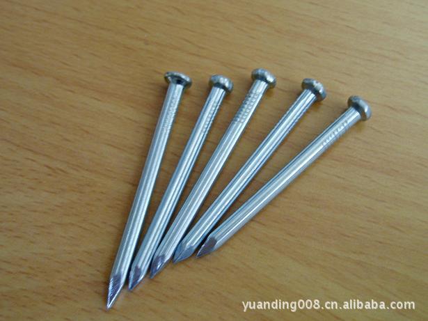 专业生产水泥钢钉表面电镀蓝白锌型号1"-4"规格2.8mm-5.5mm