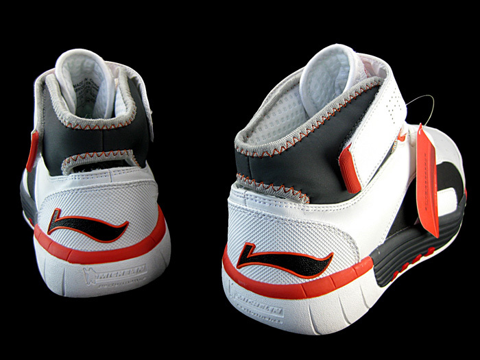 李宁 外场斗牛专用篮球鞋 运动鞋 跑步鞋