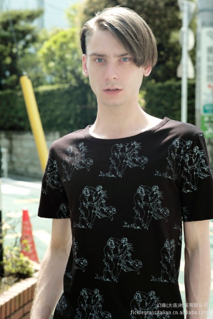 厂家直销街头英伦风纯棉白色萨蒂尔共舞t恤非主流印花图案情侣款